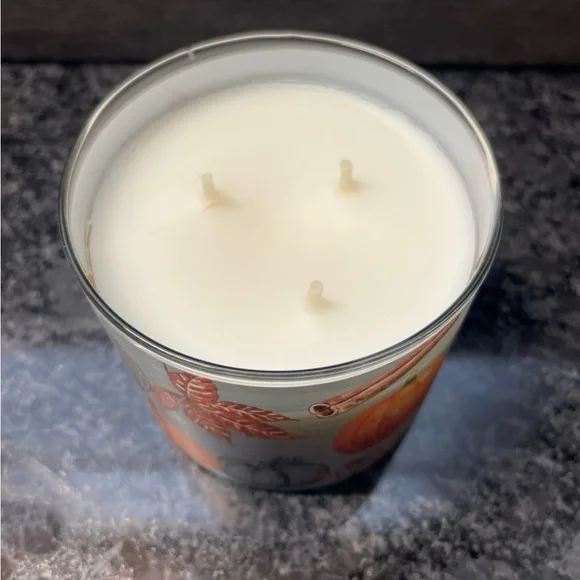 New! Goose Creek Fall Festival 3-wick Candle - Picture 3 of 4